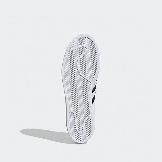 Buty sportowe damskie Adidas Originals białe na płaskiej podeszwie sznurowane 