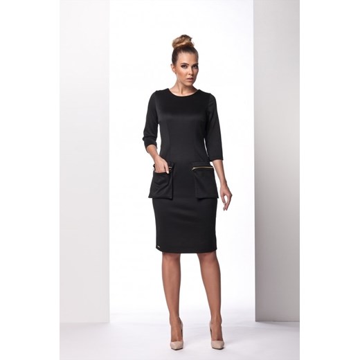 L101 Elegancka sukienka z ozdobnymi kieszeniami czarny Lemoniade S TAGLESS