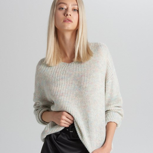 Sweter damski Cropp z okrągłym dekoltem 