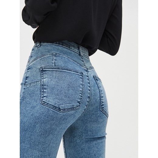 Cropp jeansy damskie wiosenne 