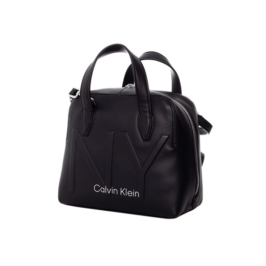 CALVIN KLEIN TOREBKA DAMSKA NY SHAPED SML DUFFLE BLACK K60K606032 BDS Calvin Klein   messimo