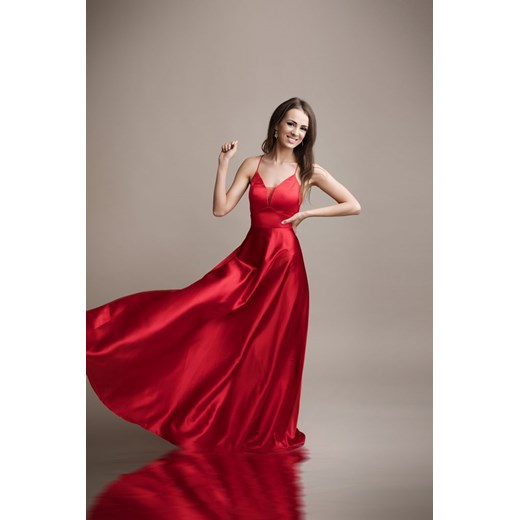 Długa suknia satynowa Czerwona   S Butik Ecru