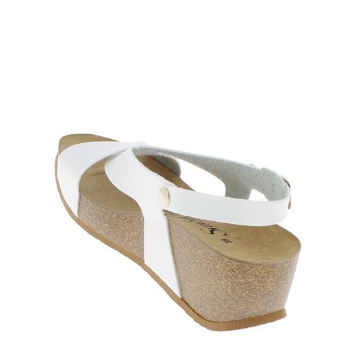 Skórzane sandały w kolorze białym na koturnie