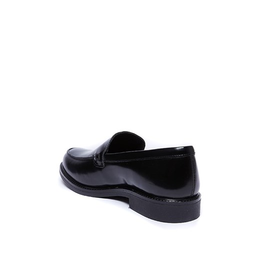 Skórzane loafersy w kolorze czarnym