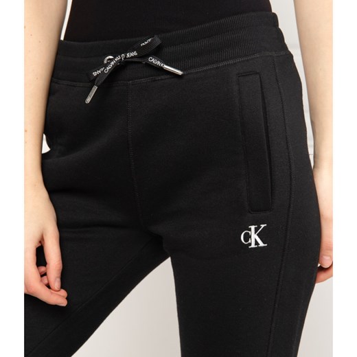 Calvin Klein Jeans Spodnie dresowe CK EMBROIDERY | Relaxed fit Calvin Klein  M Gomez Fashion Store