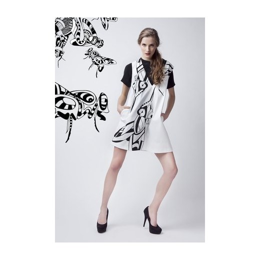 Sukienka Luiza Kimak z krótkimi rękawami na co dzień w abstrakcyjne wzory midi casual 