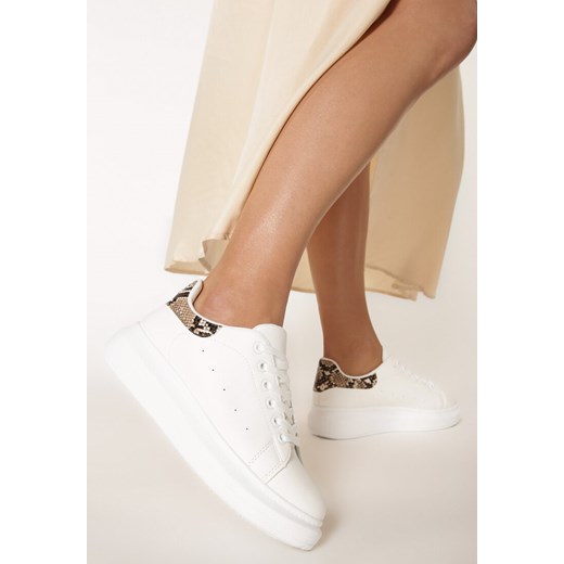 Buty sportowe damskie białe Born2be w stylu młodzieżowym sznurowane w zwierzęcy wzór 