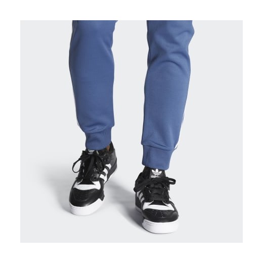 Buty sportowe damskie Adidas do koszykówki czarne bez wzorów sznurowane młodzieżowe na platformie 