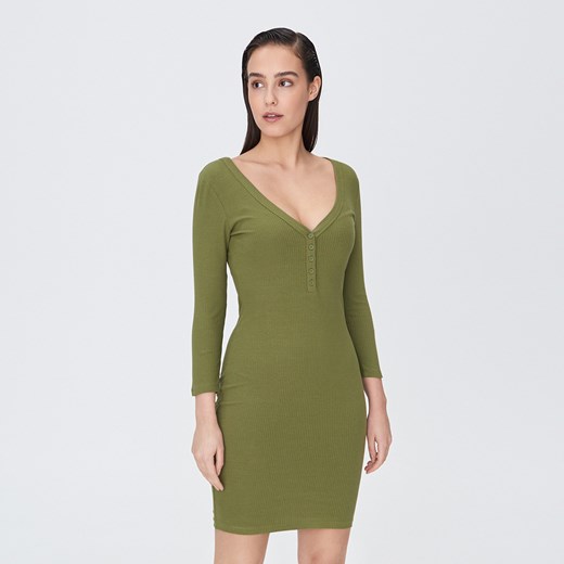 Sinsay - Sukienka mini z dekoltem - Khaki  Sinsay XL 