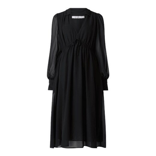 Sukienka NA-KD z długim rękawem czarna midi bez wzorów z dekoltem w literę v rozkloszowana 