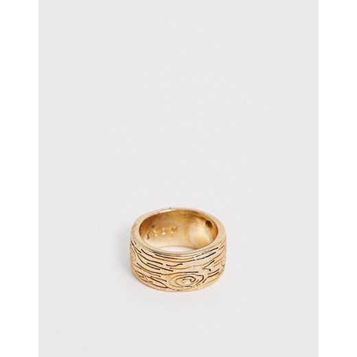 Icon Brand  – Gruby pierścionek z grawerowana powierzchnią w kolorze złotym