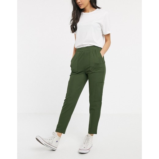 ASOS DESIGN – Dżersejowe spodnie typu peg o skośnym splocie z kieszeniami z tkaniny-Zielony