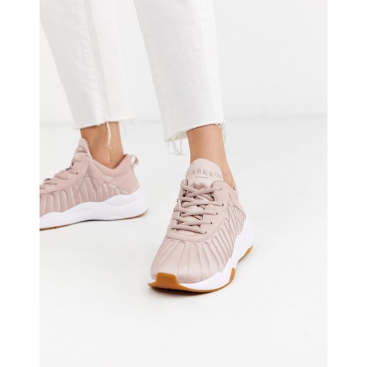 ARKK Copenhagen – Vyxsas – Jasnoróżowe buty sportowe z satynowymi wstawkami-Różowy