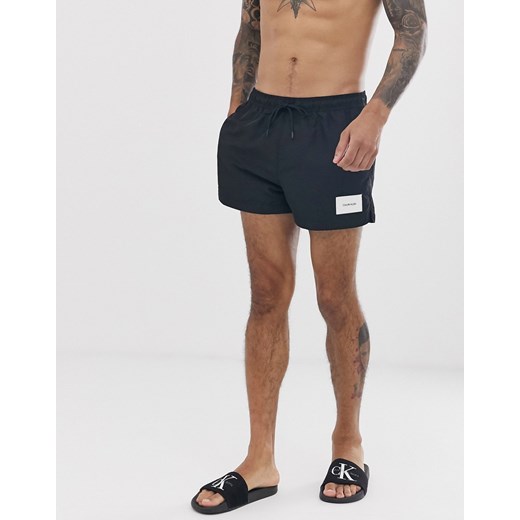 Calvin Klein – Krótkie szorty kąpielowe ze ściągaczem-Czarny