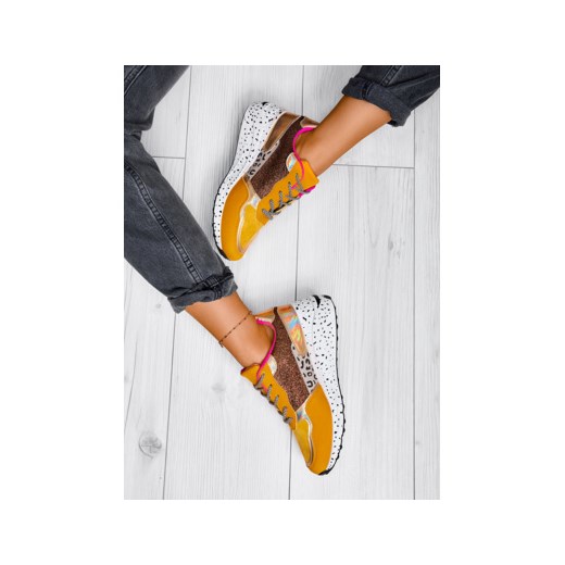 Sneakersy damskie DeeZee żółte na wiosnę w abstrakcyjnym wzorze 