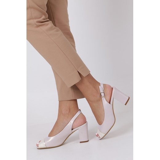 Sandały damskie białe Sergio Leone z klamrą eleganckie 