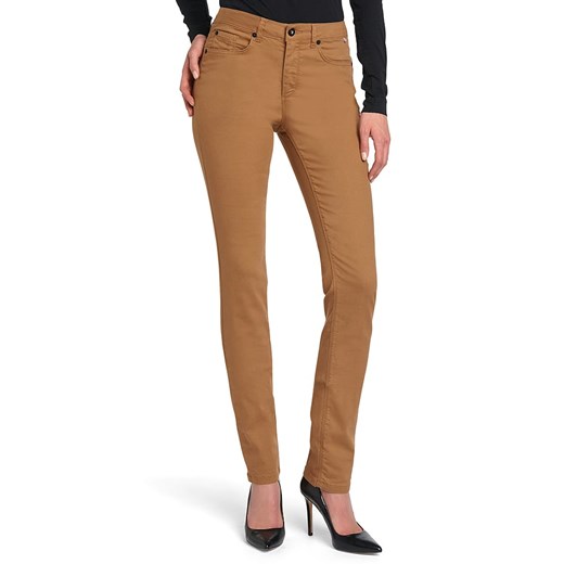 Spodnie "Marylin" - Comfort fit - w kolorze jasnobrązowym