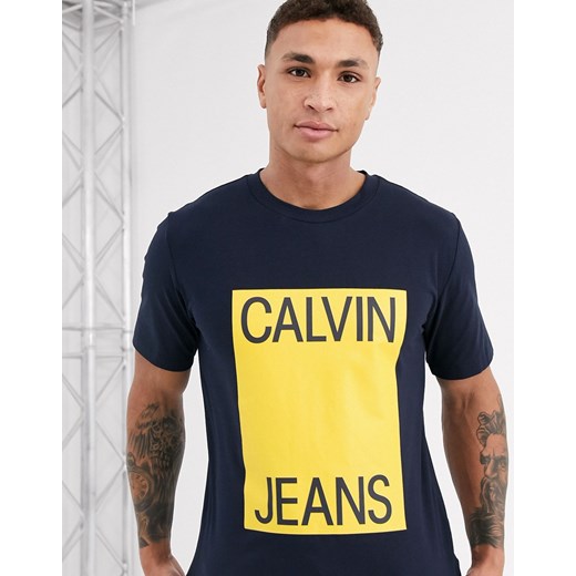 Calvin Klein Jeans – T-shirt z kwadratowym logo-Niebieski  Calvin Klein S Asos Poland okazja 