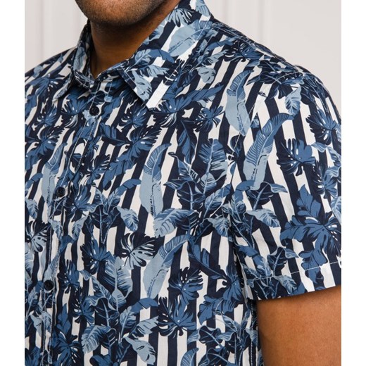 Koszula męska Guess Jeans z krótkim rękawem w abstrakcyjnym wzorze 
