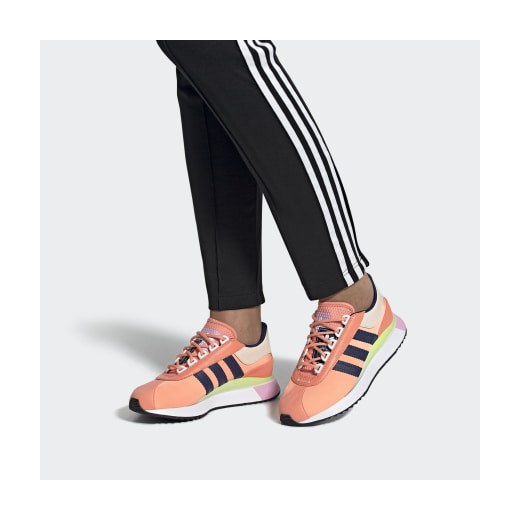 Buty sportowe damskie Adidas ze skóry bez wzorów 