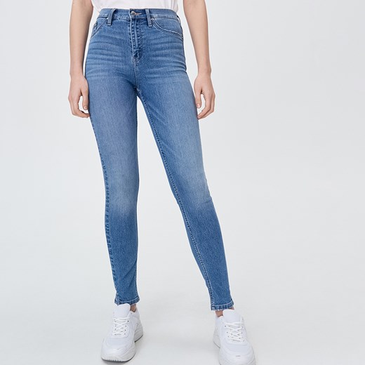 Sinsay - Spodnie jeansowe ECO AWARE - Niebieski  Sinsay 42 