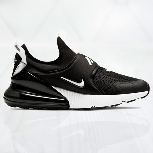 Buty sportowe damskie Nike czarne bez wzorów 