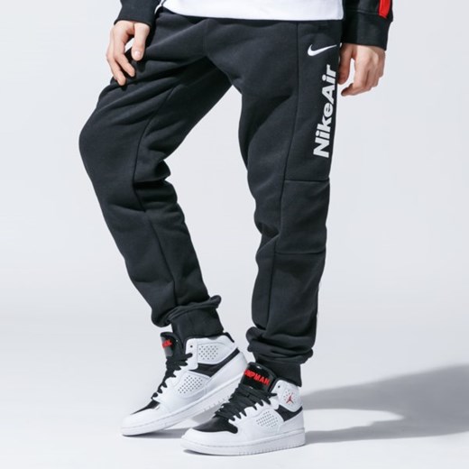 Spodnie chłopięce Nike