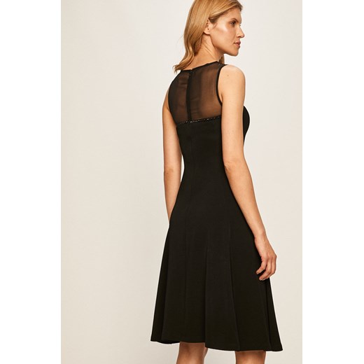 Sukienka Emporio Armani czarna midi z aplikacją 