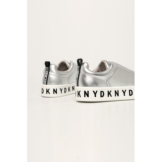 Trampki damskie DKNY sportowe srebrne skórzane na platformie bez wzorów 