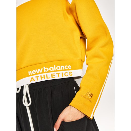 Bluza damska New Balance krótka z bawełny 