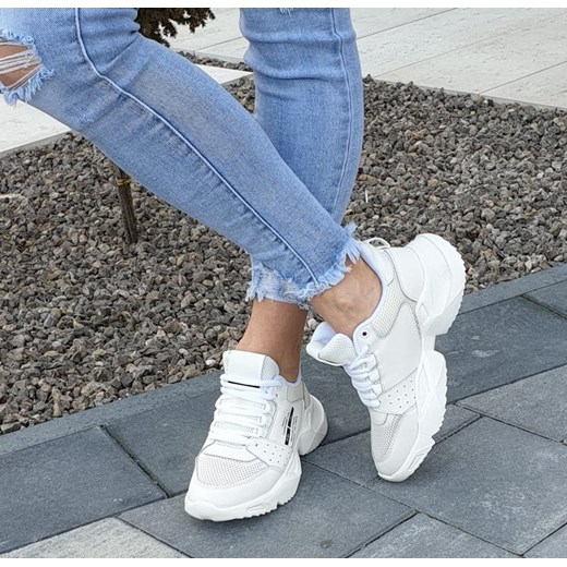 Buty sportowe damskie skórzane białe płaskie 