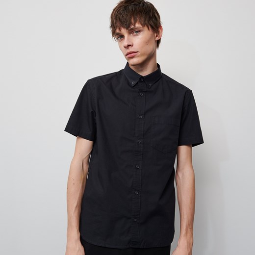 Koszula męska czarna Reserved na wiosnę z krótkimi rękawami 