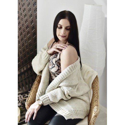Sweter damski Fason bez wzorów beżowy 