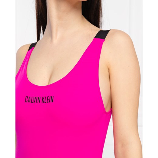 Strój kąpielowy Calvin Klein do uniwersalnej figury z napisem 