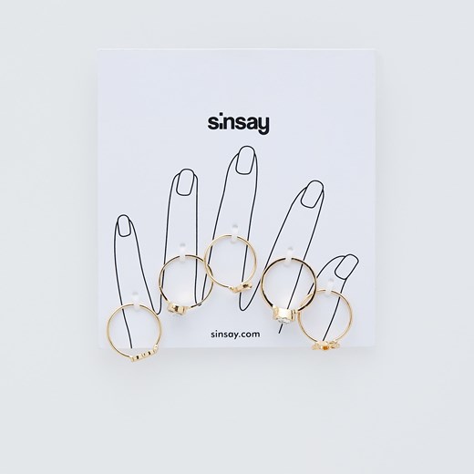 Złoty pierścionek Sinsay 
