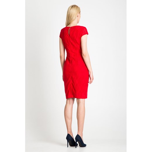 Czerwona sukienka z ażurowym wzorem Quiosque  36 40 42 44 46 38 wyprzedaż  