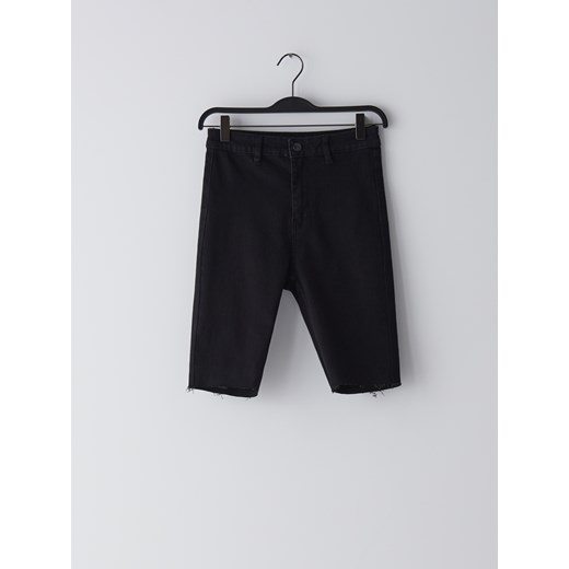 Cropp - Jeansowe szorty kolarki high waist - Czarny  Cropp 36 