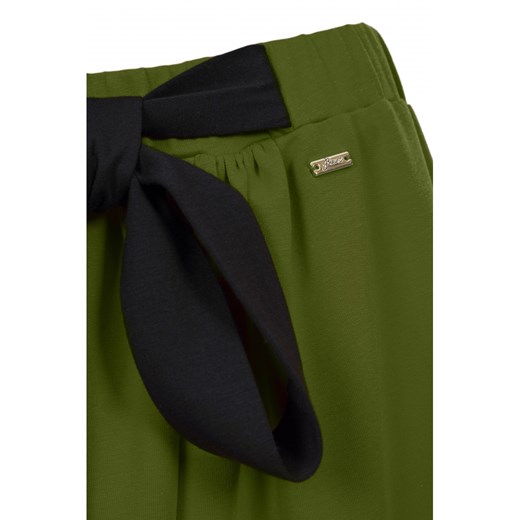 Zielona spódnica midi z czarną kokardą