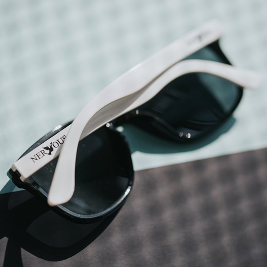 Okulary przeciwsłoneczne Nervous sunglasses Classic black / white