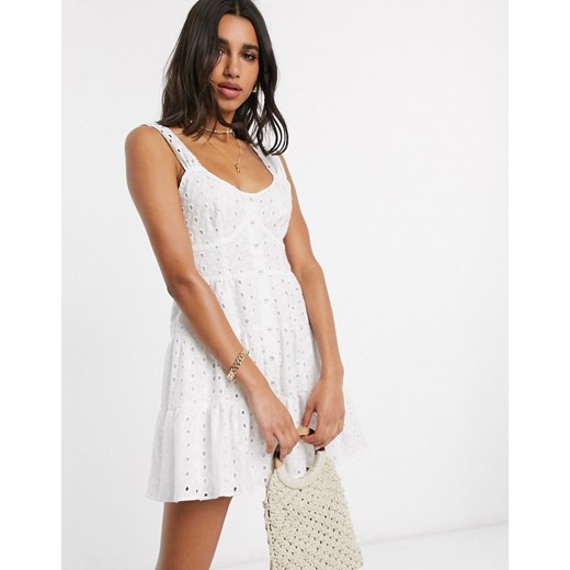 ASOS DESIGN – Biała plażowa warstwowa sukienka mini z guzikami i haftem angielskim-Biały