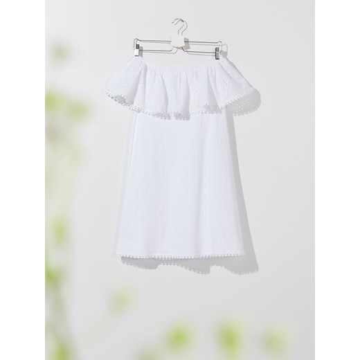 Sukienka Mohito biała na lato bez wzorów z krótkim rękawem 