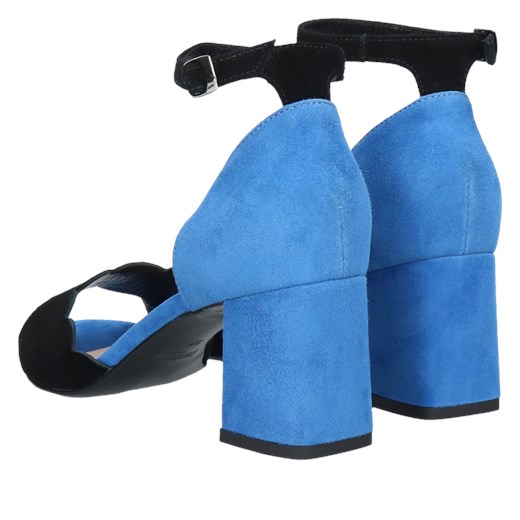 Sandały damskie Conhpol Woman niebieskie bez wzorów na obcasie z zamszu na średnim z klamrą 