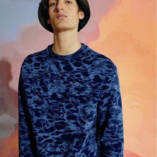 Bluza męska Reserved w abstrakcyjnym wzorze młodzieżowa 