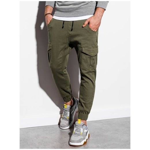 Spodnie męskie JOGGERY z kieszeniami cargo - oliwkowe V18 P886 ze sklepu ombre w kategorii Spodnie męskie - zdjęcie 85841488