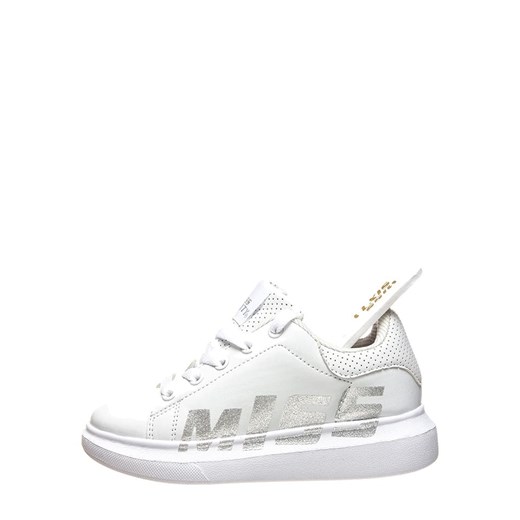 Sneakersy w kolorze białym