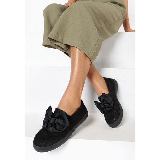 Czarne Slip On Rough Out