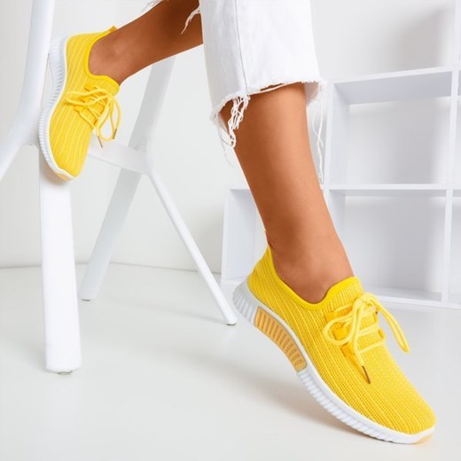 Buty sportowe damskie Royalfashion.pl żółte gładkie sznurowane na płaskiej podeszwie 