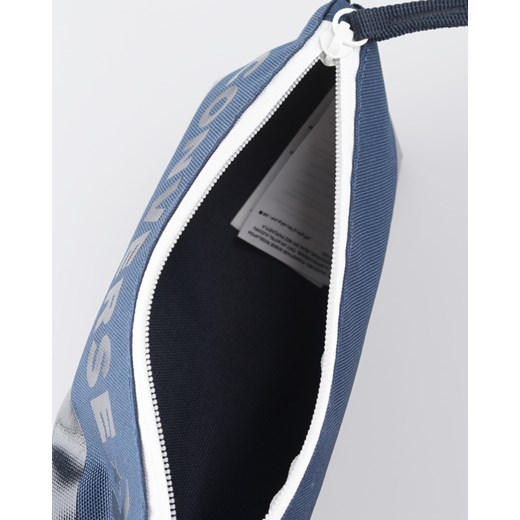 Piórnik Converse