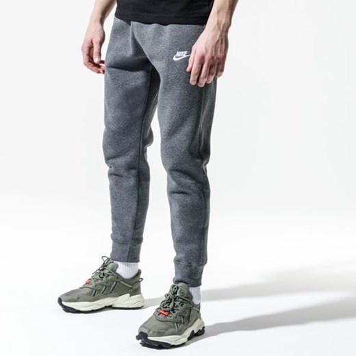 Spodnie męskie Nike bez wzorów 
