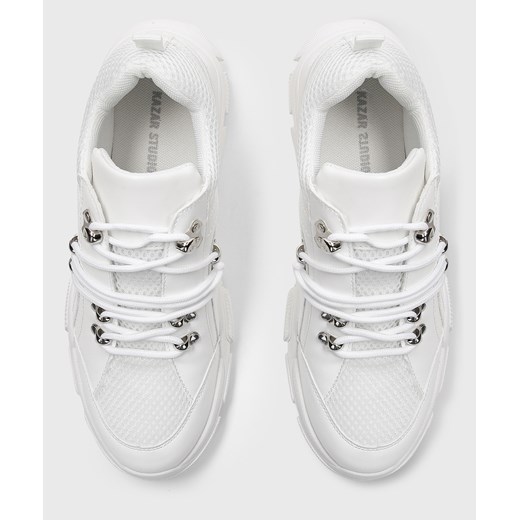 Białe sneakersy damskie